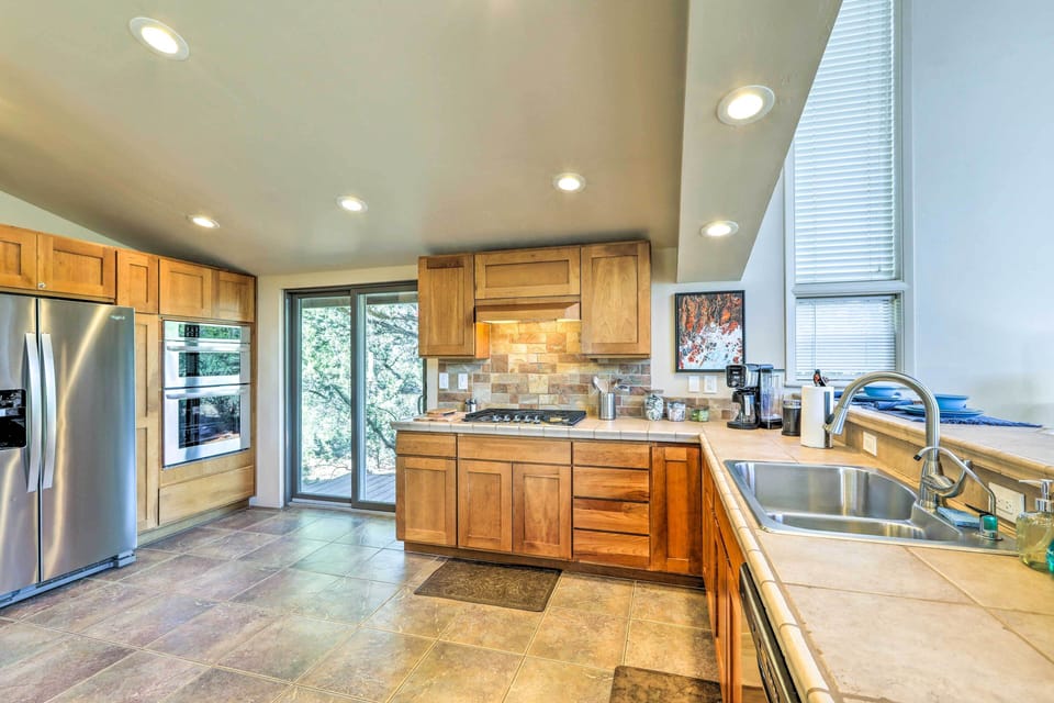 Kitchen | Cooking Basics | Breakfast Bar