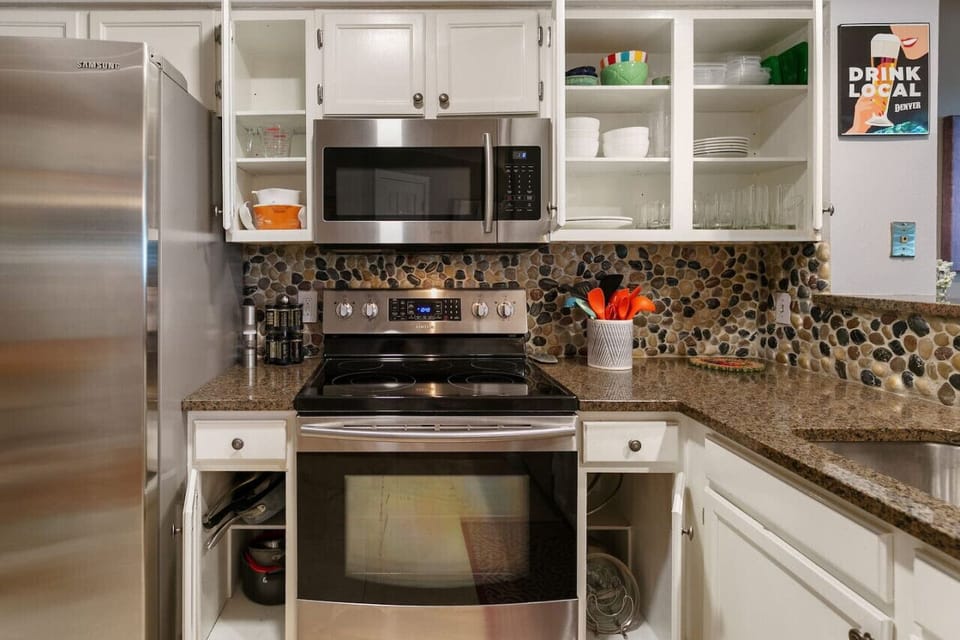 Prepare your favorite meals in the fully equipped kitchen.