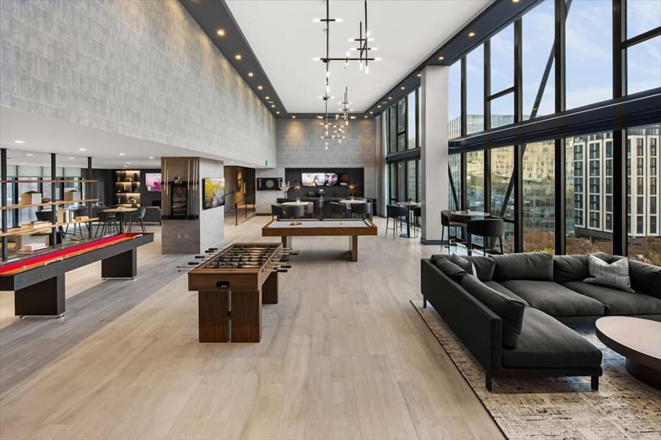Noma Washington 1 Bedroom Deluxe Common Area