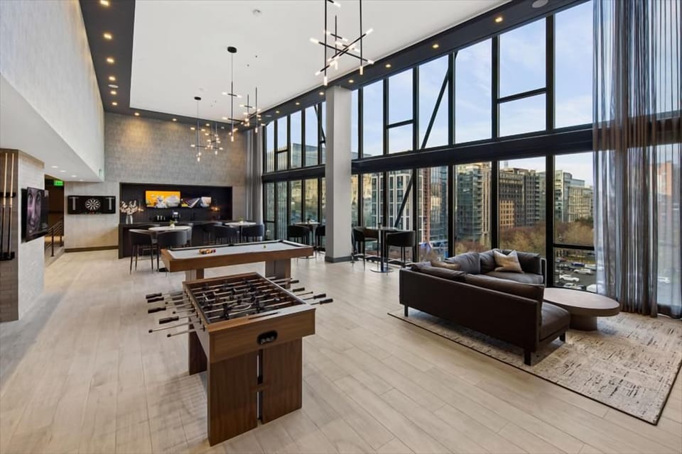 Noma Washington 1 Bedroom Deluxe Common Area