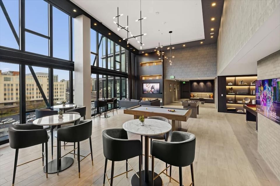 Noma Washington 1 Bedroom Deluxe Common Area