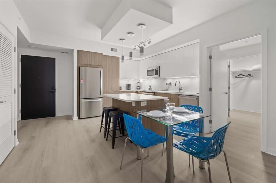 Noma Washington 2 Bedroom Dining Room