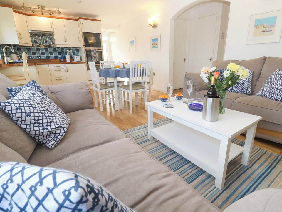 Cottage | Living area