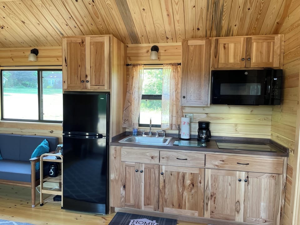 Hilltop Cabin B Kitchen