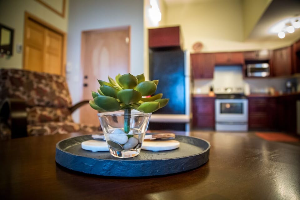 Condo | Living area | Flat-screen TV