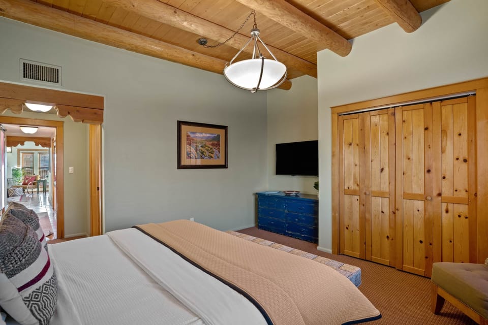 Master Bedroom - King sized bed (upstairs unit)
