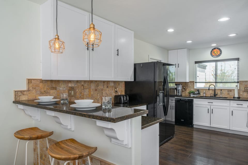 Kitchen with counter