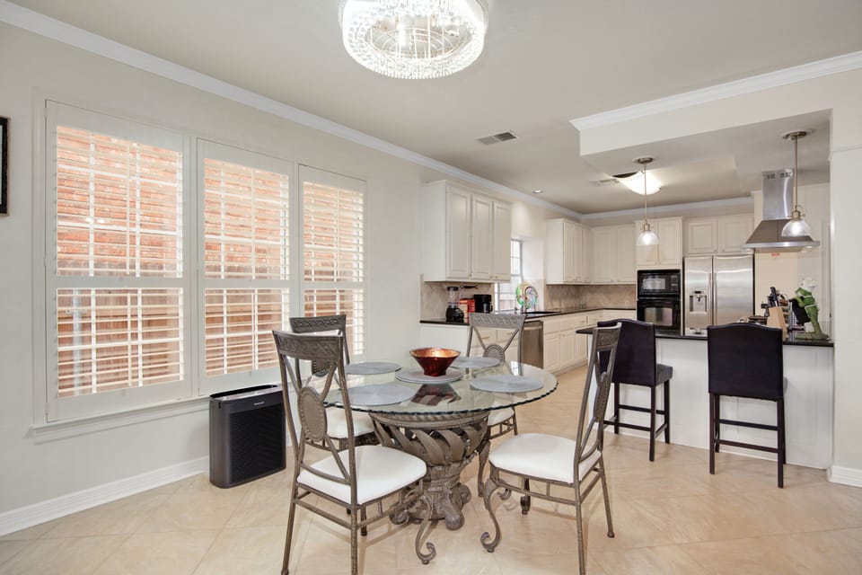 Breakfast nook overlooking the Kitchen