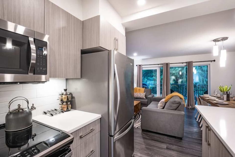 Alpine Escape | Private kitchen | Coffee/tea maker, full-size fridge, microwave, oven