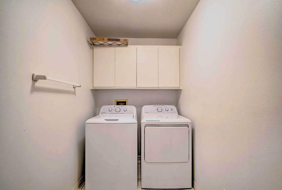 Laundry Room | Iron/Board | Steamer