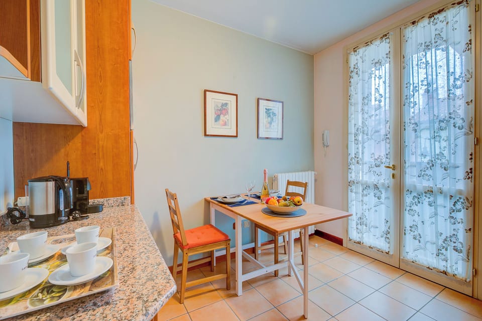 Kitchen and dining area