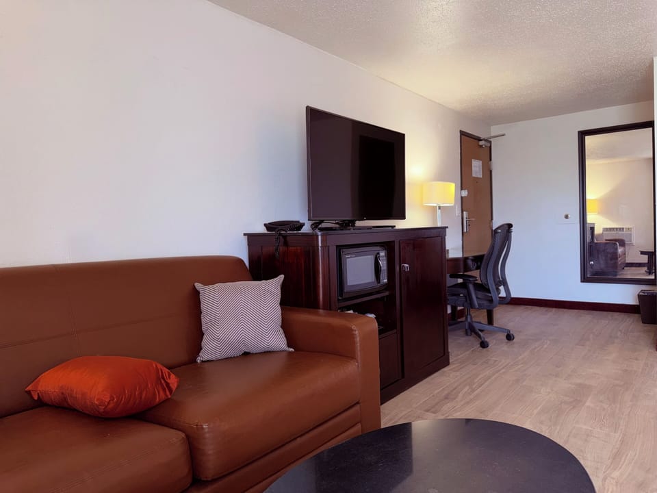 Deluxe Room, 2 Double Beds, Non Smoking, Refrigerator & Microwave | Free WiFi, bed sheets