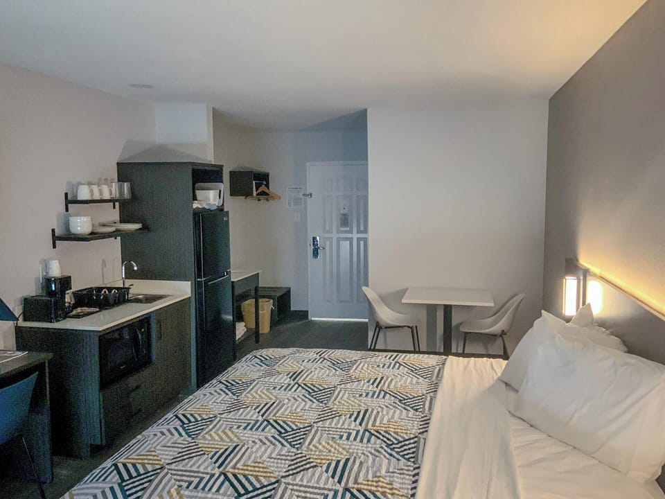 Desk, iron/ironing board, free WiFi, bed sheets
