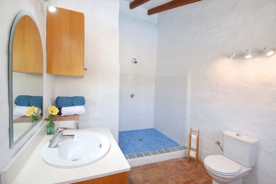 There is a lovely shower in the ensuite bathroom.