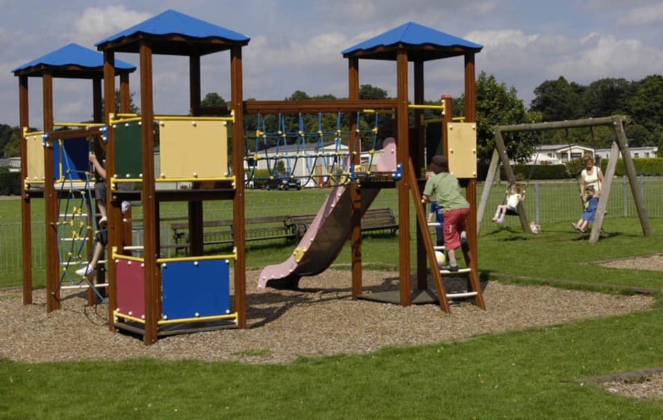 Lakes and Woodlands Overstone Holiday Park Cabin in Daventry District