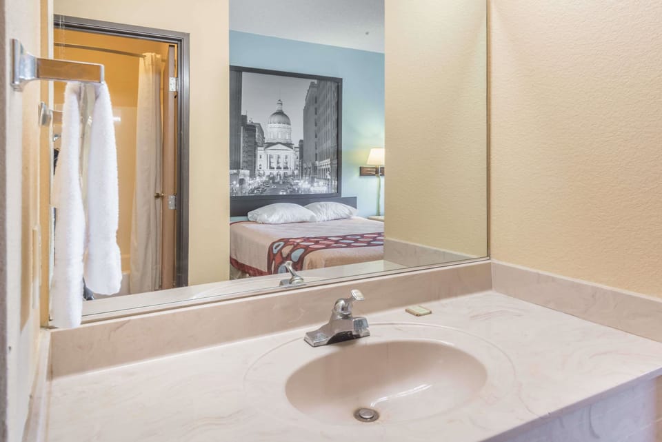 Free toiletries, towels