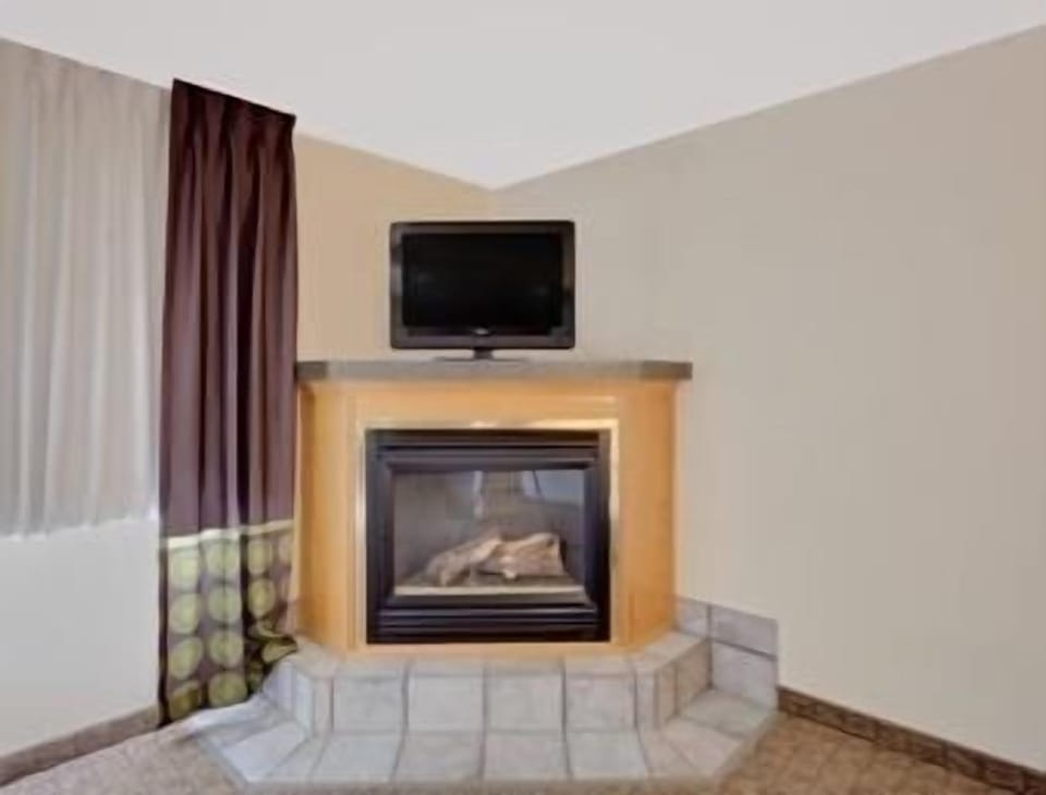 Studio Suite, 1 King Bed, Non Smoking | Room amenity