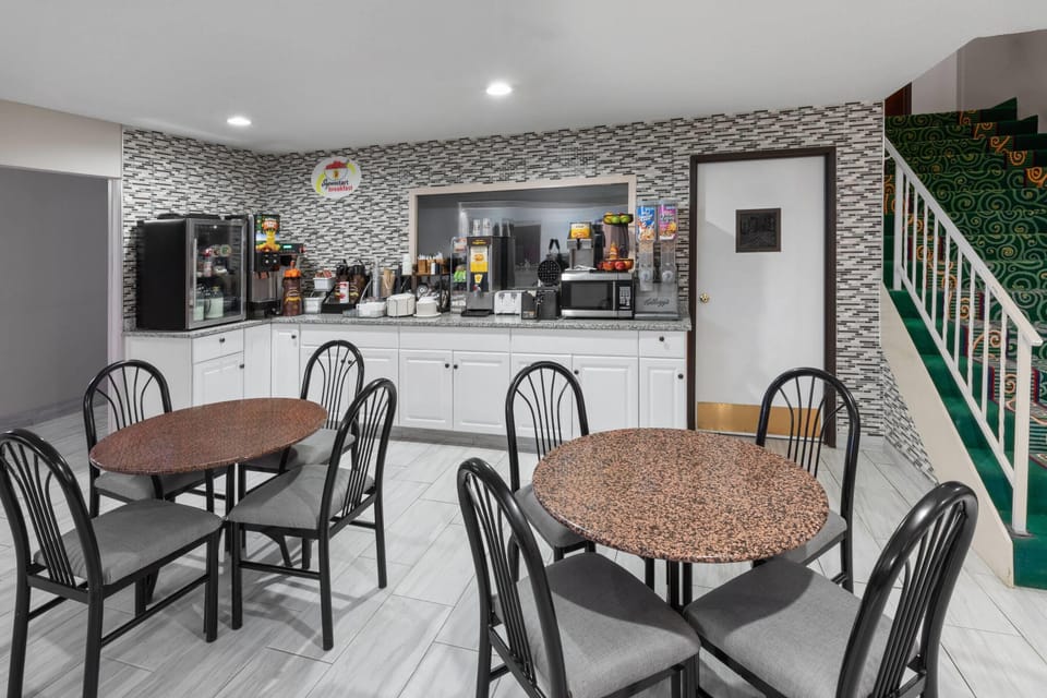 Free daily self-serve breakfast