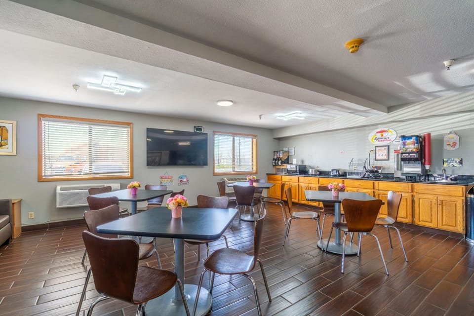 Super 8 by Wyndham Sioux City South Hotel in Sioux City