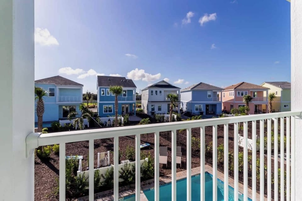 House, Multiple Beds, Pool Access, Pool View (Rum Runners and Margaritas) | Property grounds