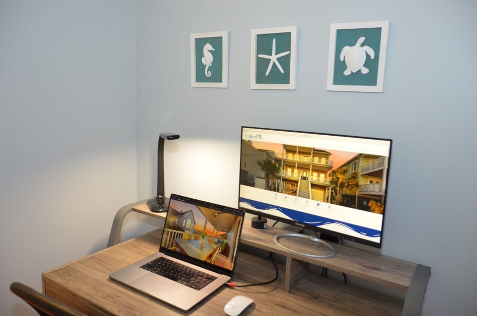 Dedicated office space off the Master Bathroom
