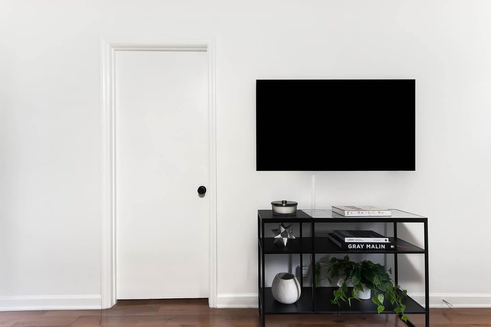 Stylish Living Room with a Smart TV Entertainment Setup