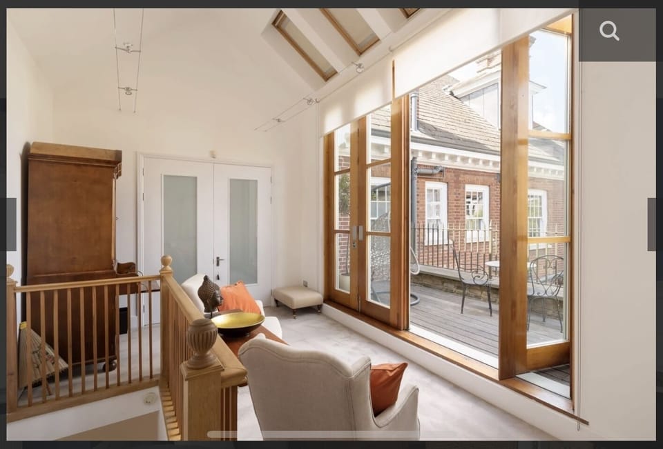 Reading room and Balcony opening into Bedroom