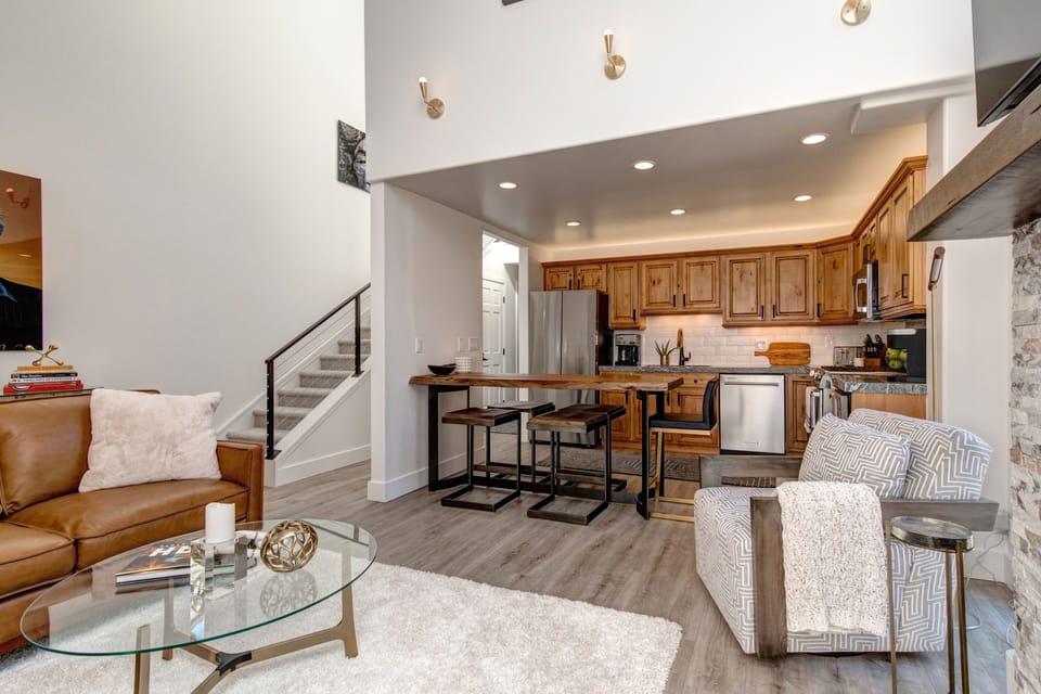 Open Floor Plan to Maximize Space