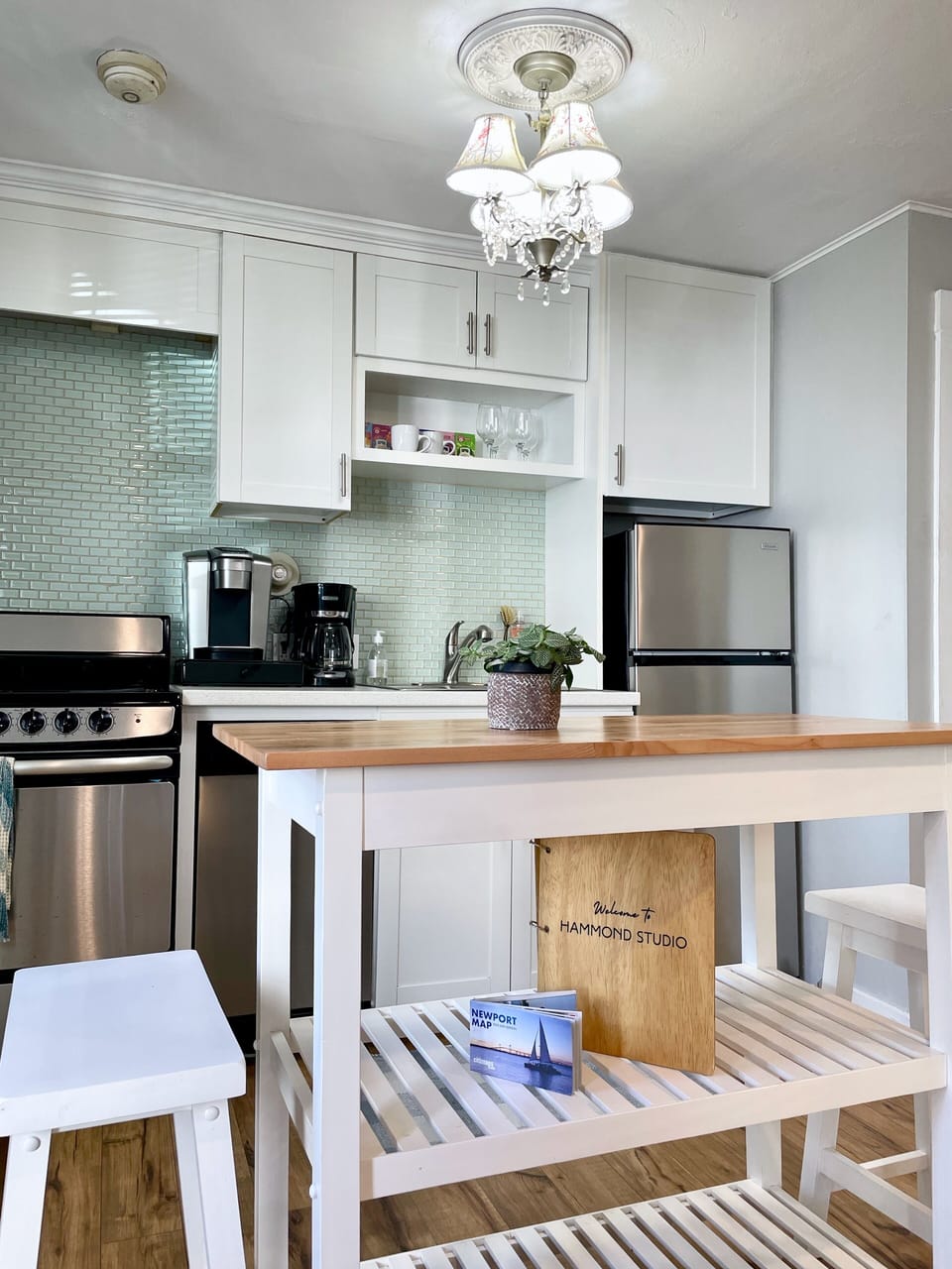 Full kitchen 