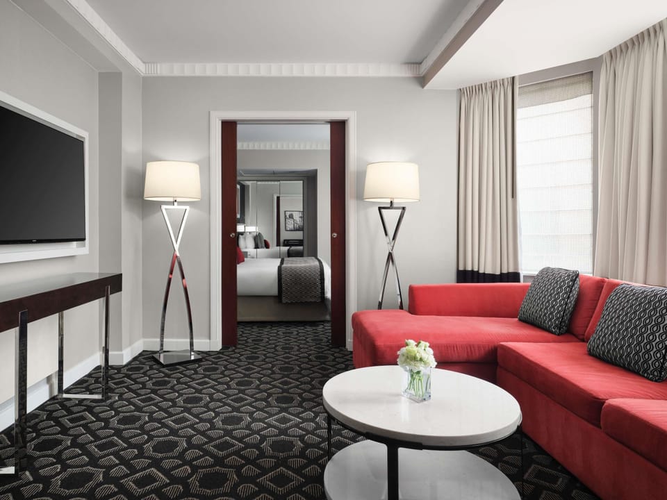 Junior Suite, 1 King Bed | Premium bedding, down comforters, pillowtop beds, minibar