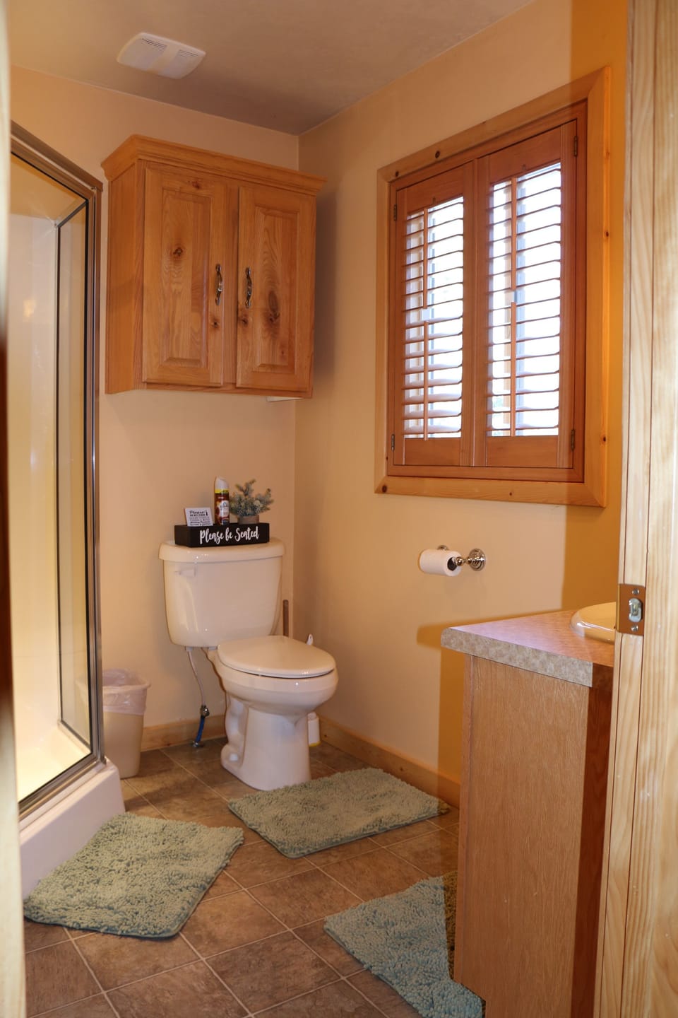 The bathroom is stocked with shampoo, conditioner, body wash, lotion and more.