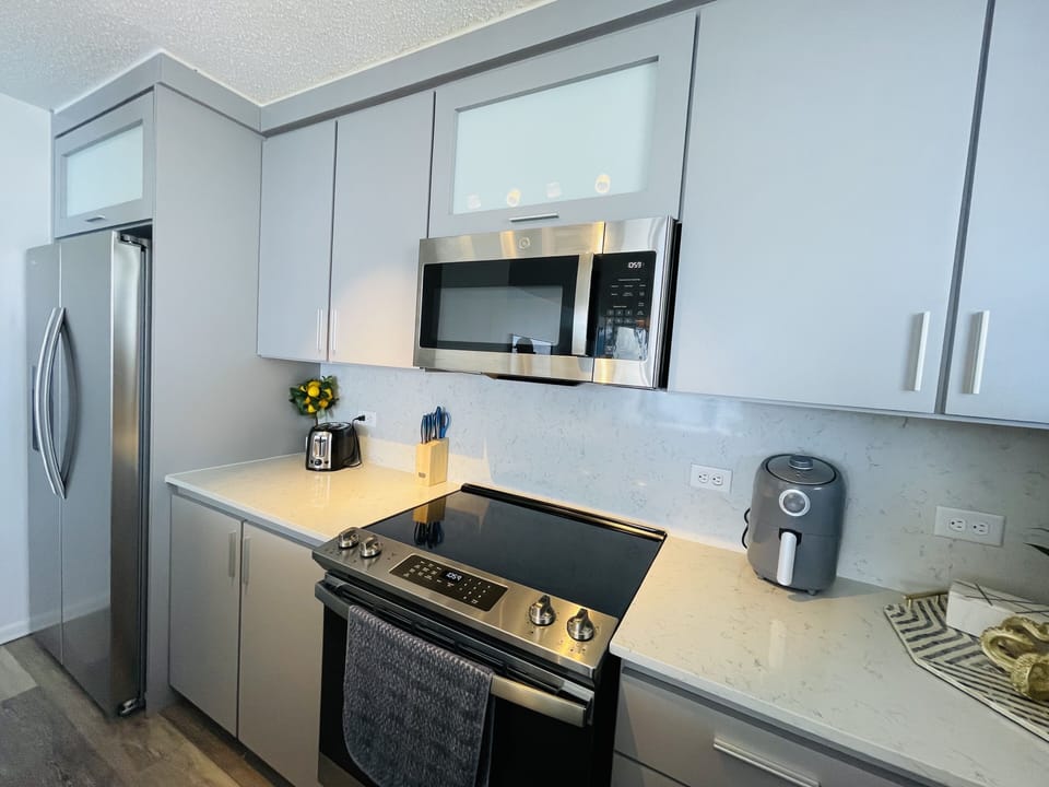 Fully stocked remodeled kitchen with all the essentials you will beed to cook
