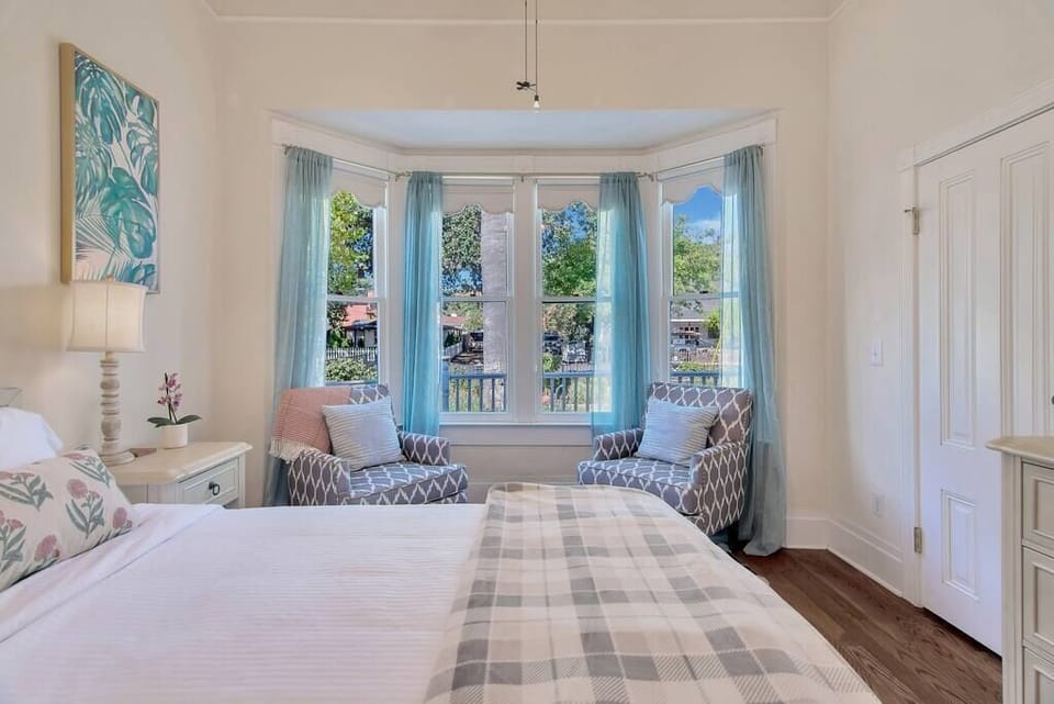 Bedroom 1 (1)