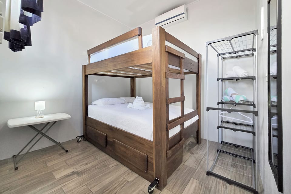 Bedroom 6:

- Air conditioning