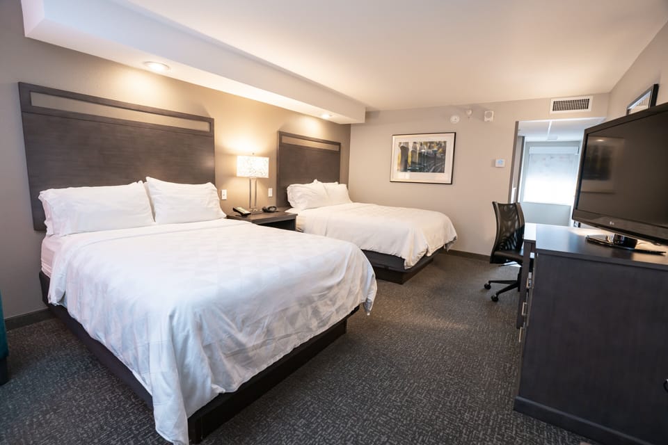 In-room safe, desk, iron/ironing board, free WiFi