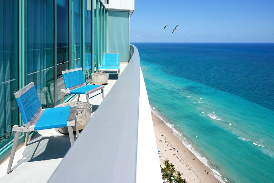 Suite, 1 King Bed, Ocean View, Corner (Balcony) | Terrace/patio