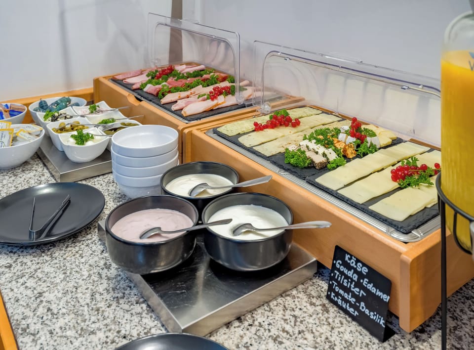 Daily buffet breakfast for a fee