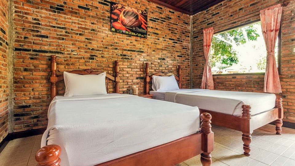 Boutique bungalow with two single beds