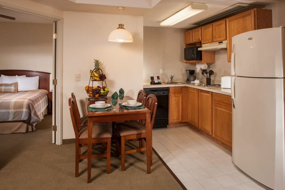 Suite, 2 Bedrooms, Kitchen | In-room safe, desk, iron/ironing board, cribs (free)