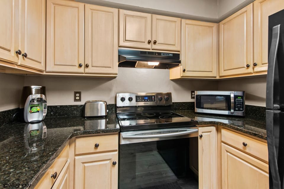 Fully Equipped Kitchen with all cookware and tableware