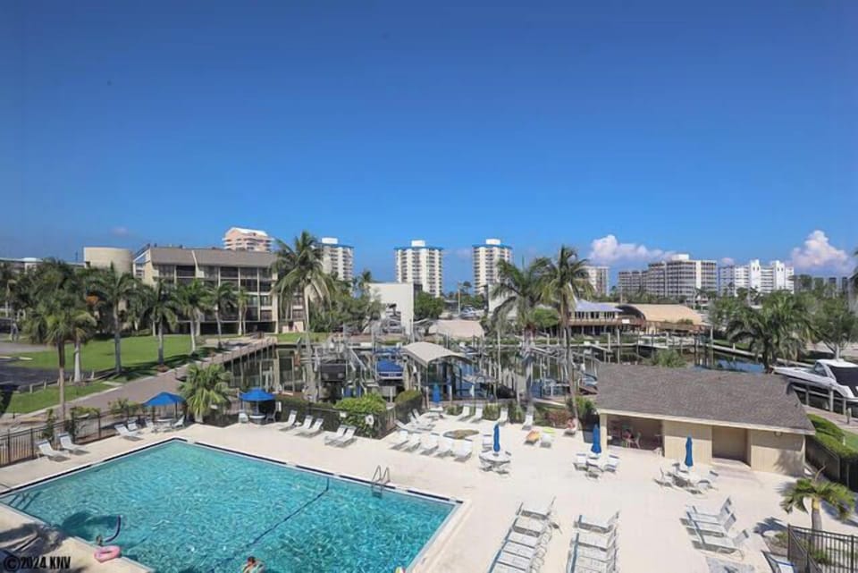 Santa Maria Harbor Resort Condominiums