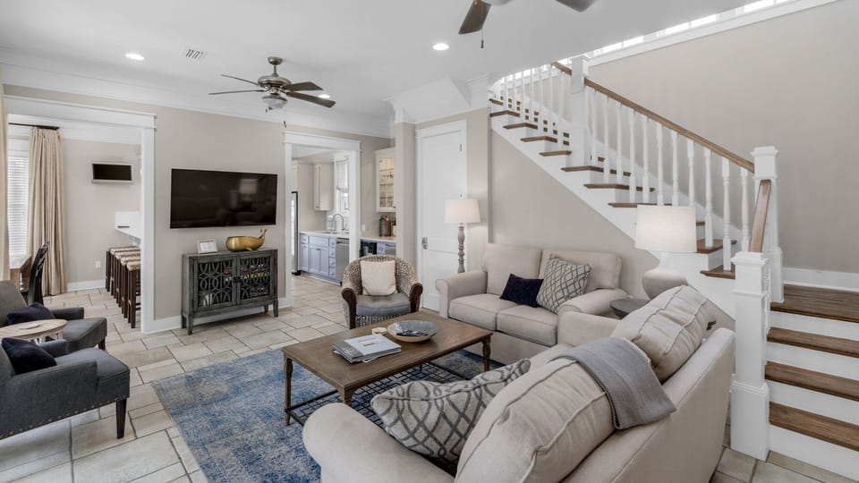 Walking on Sunshine Main Living Area