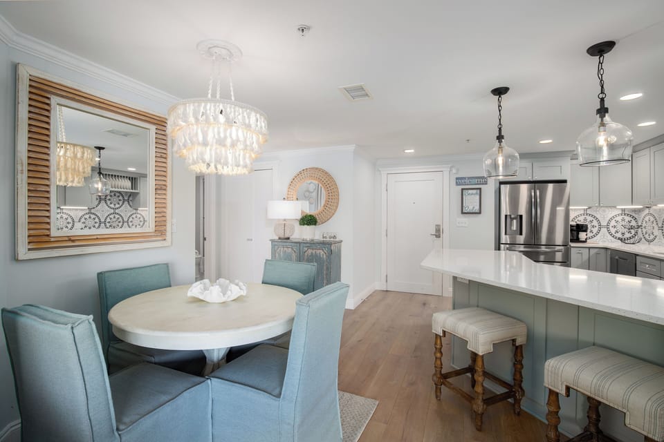 Dining Table w/ 4 Chairs