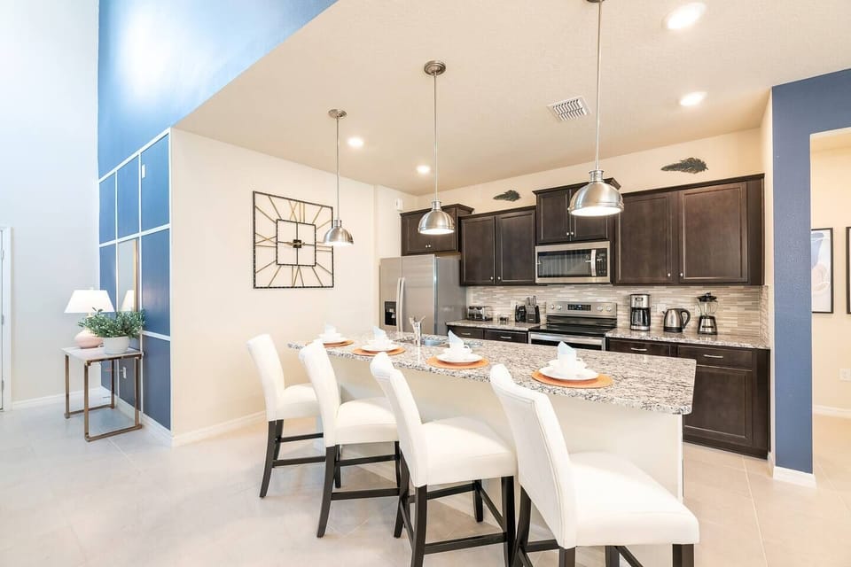 Kitchen /Open Floor Plan