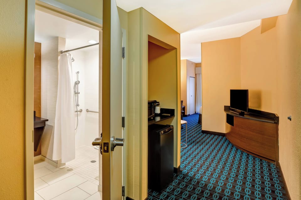 Premium bedding, down comforters, pillowtop beds, in-room safe