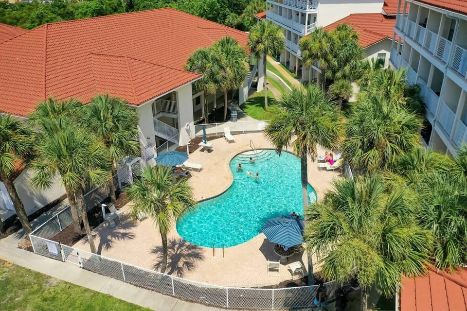 The resort offers 2 gated entrances, grills, 4 pools, tennis courts, hot tub, mini golf and more!
