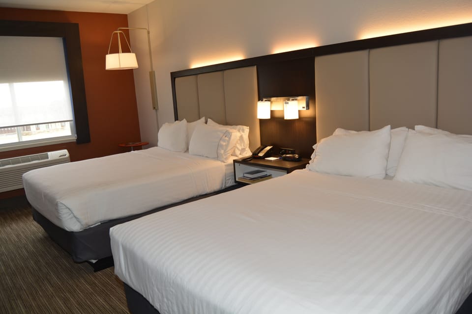 In-room safe, desk, iron/ironing board, free WiFi