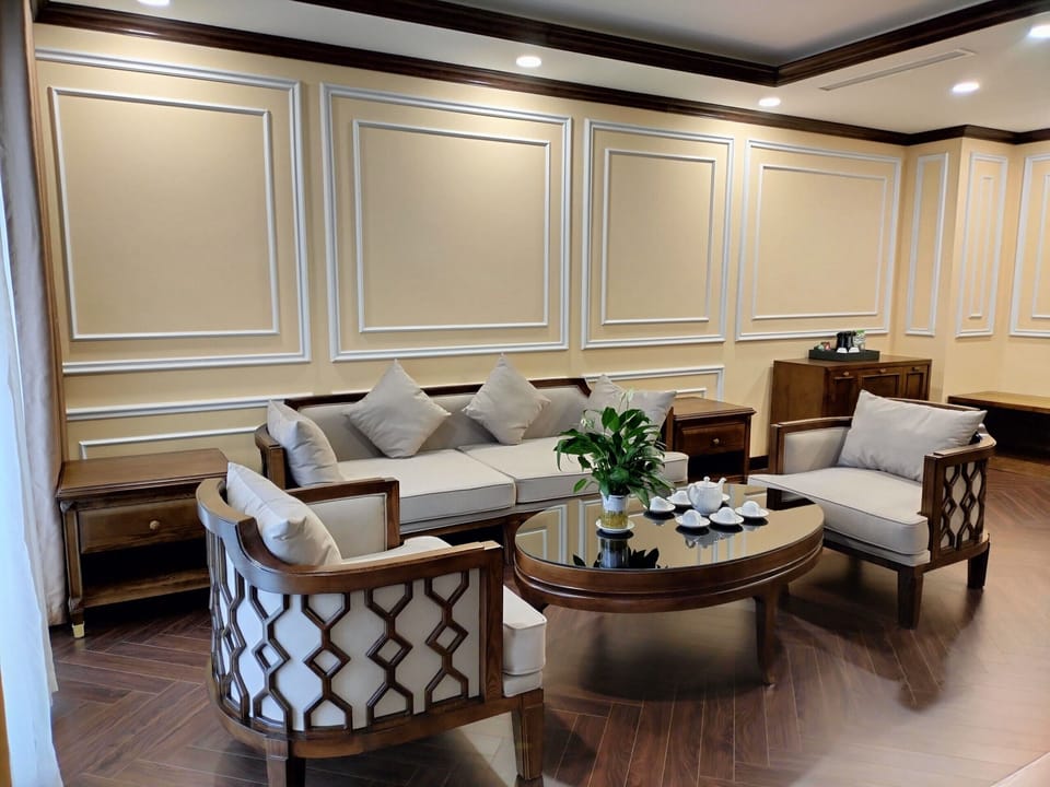 Presidential Double Room Single Use | Hypo-allergenic bedding, minibar, in-room safe, laptop workspace