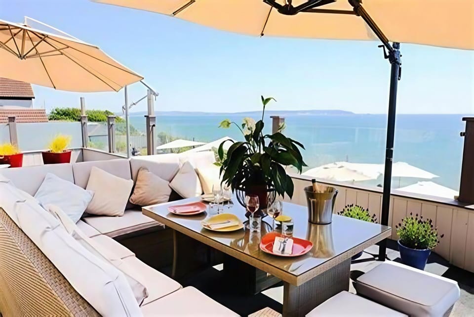Luxury Cottage, Private Bathroom, Pool View (April Cottage) | Point of interest