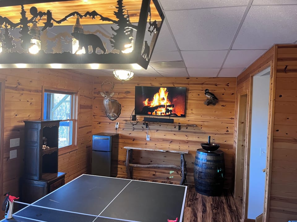 Large Game Room with Ping Pong, Bar Games, and Mini-Fridge
Full Bathroom access